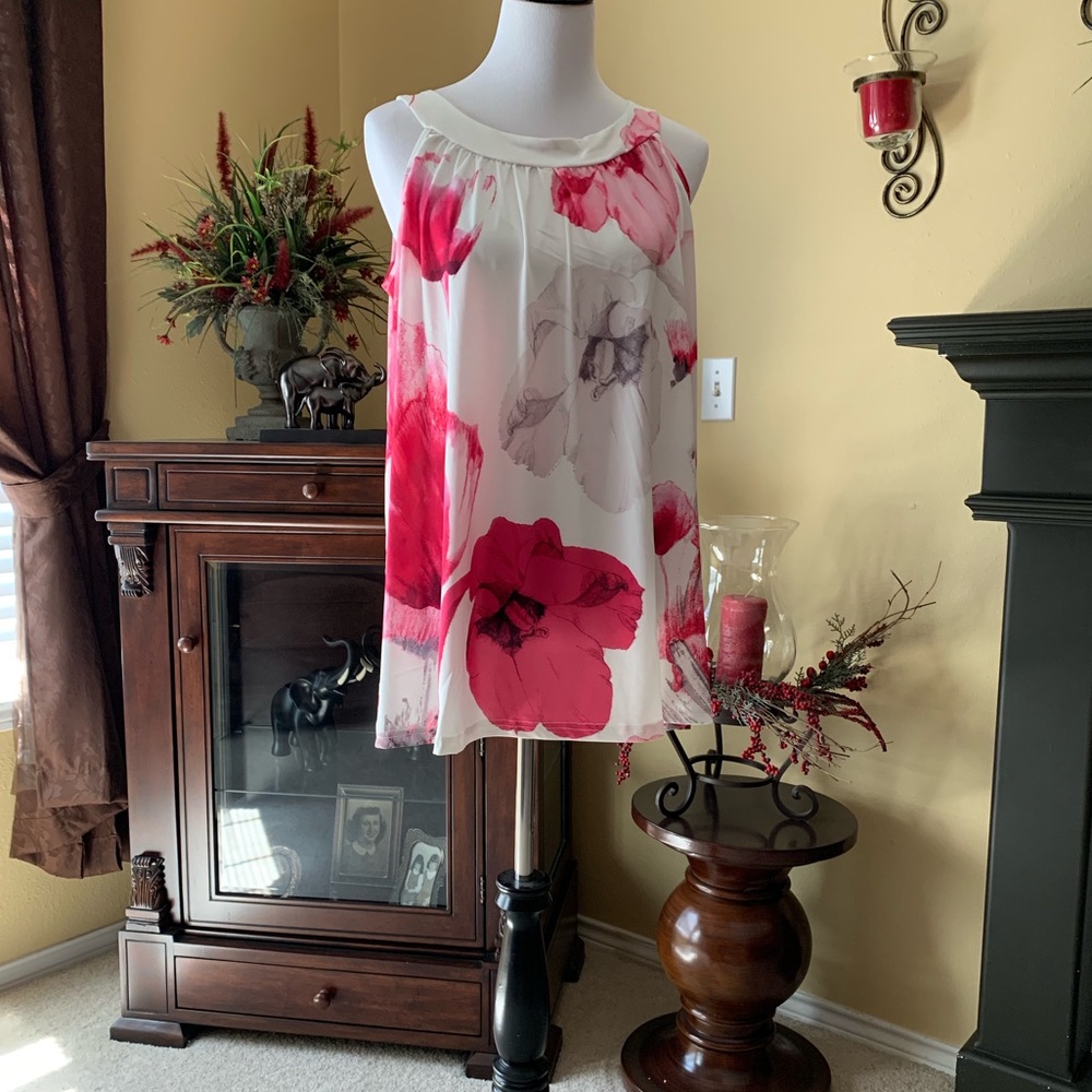 Sleeveless swing Tunic